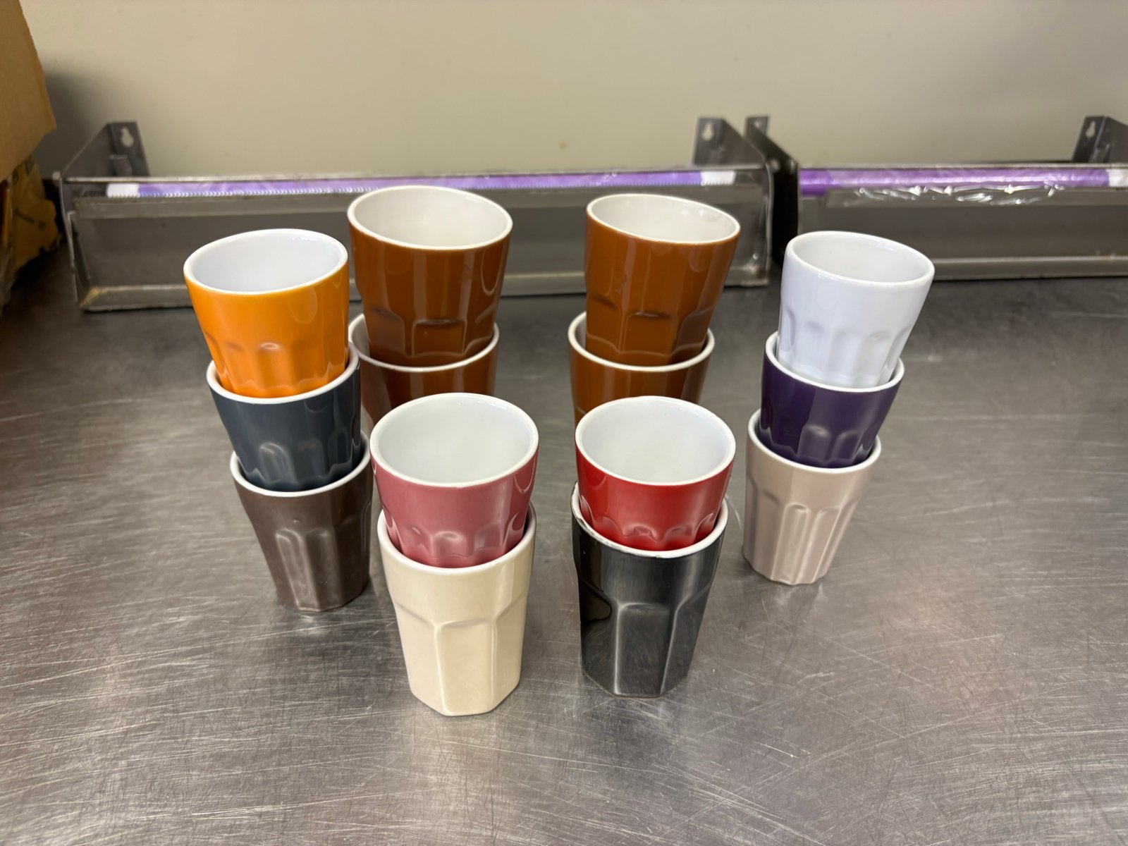 Set van 10 gekleurde espresso kopjes en 4 koffie kopjes, Overige typen, Ophalen of Verzenden, Zo goed als nieuw, Steen/keramiek