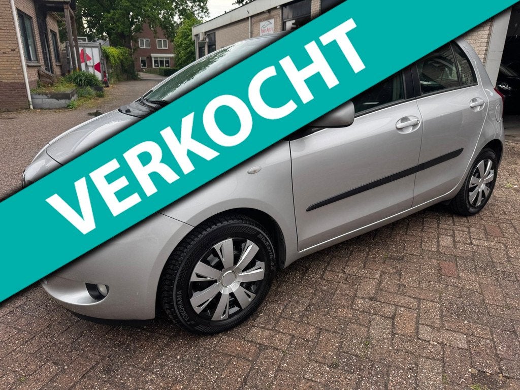Toyota Yaris 1.3 VVTi Sol AIRCO 112167 KM NAP VOL LEER, ONDE, Voorwielaandrijving, 4 cilinders, 995 kg, Origineel Nederlands