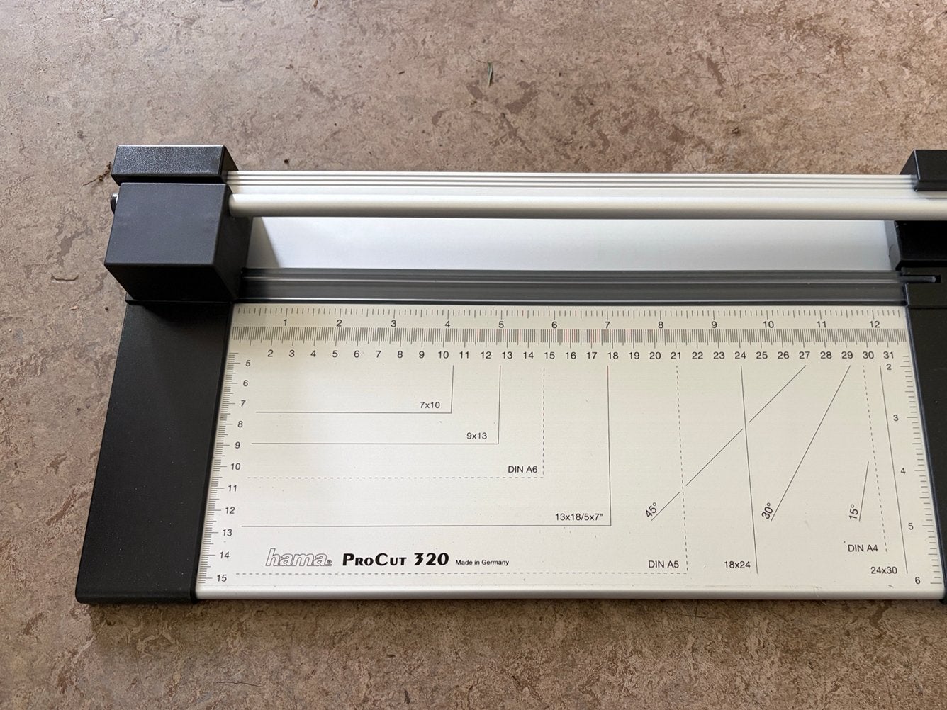 Hama Rolsnijmachine ProCut 320 (A4), Ophalen of Verzenden, Zo goed als nieuw