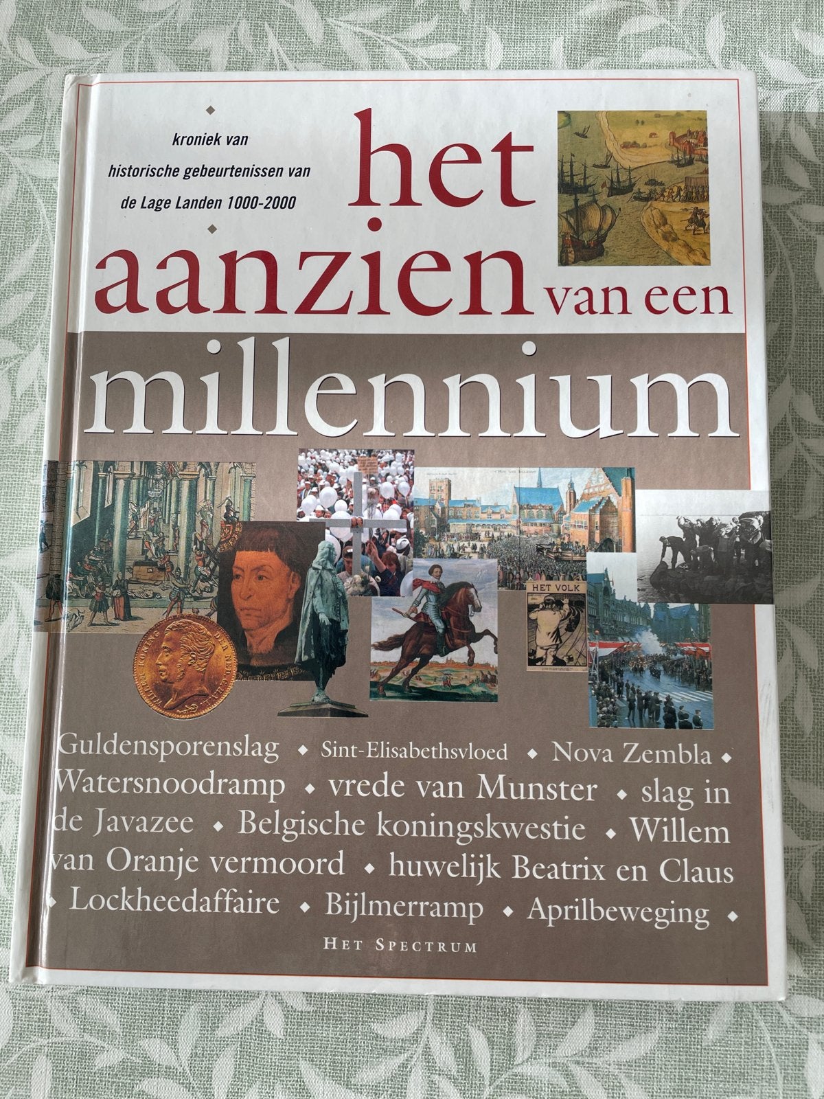 Het Aanzien van een Millennium: Kroniek Lage Landen 1000-200, Ophalen of Verzenden, 20e eeuw of later, Zo goed als nieuw, Europa