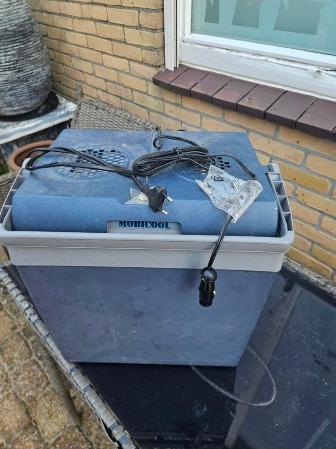Mobicool 12V/220V Auto Koelbox - Ideaal voor onderweg!, Ophalen of Verzenden