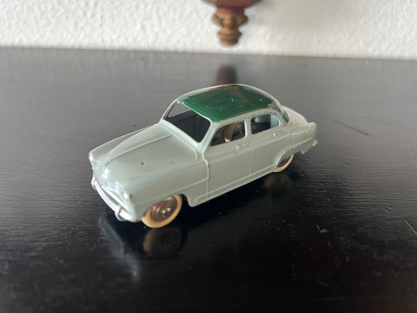 Dinky toys 24U Simca Aronde 2tone jaren 50, Verzenden, Gebruikt, Auto, Dinky Toys