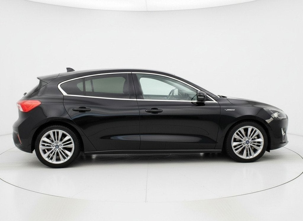 Ford Focus 1.0 EcoBoost Vignale Full options!, 125 pk, Gebruikt, Euro 6, Zwart