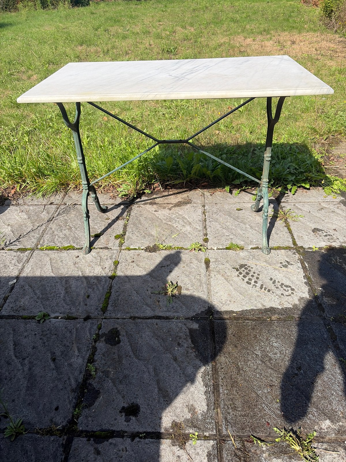 Antieke gietijzeren tuintafel met marmeren blad, Antiek en Kunst, Ophalen