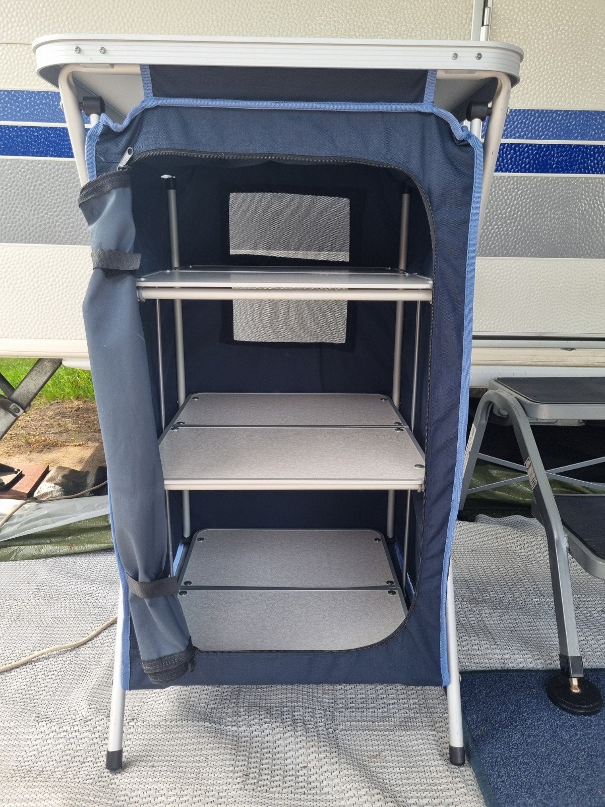 Camping kastje / opbergkastje met 3 planken en tas, Ophalen, Zo goed als nieuw