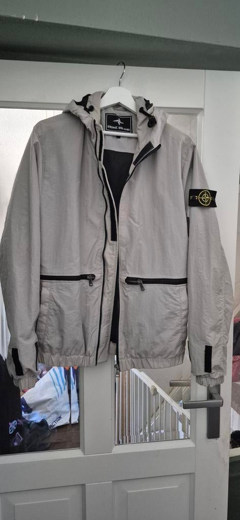 Stone Island Jas - Stijlvolle en Comfortabele Herenjas, Ophalen, Maat 48/50 (M), Grijs, Stone Island