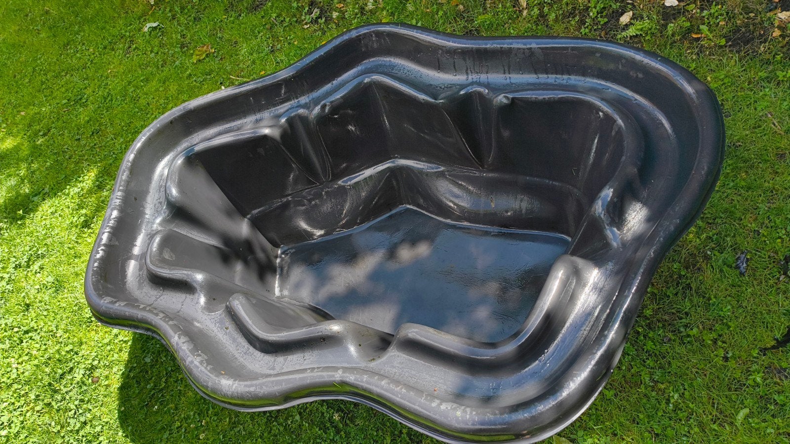 Voorgevormde vijver met zonnepomp en slang, Tuin en Terras, Vijvers, Ophalen, Gebruikt