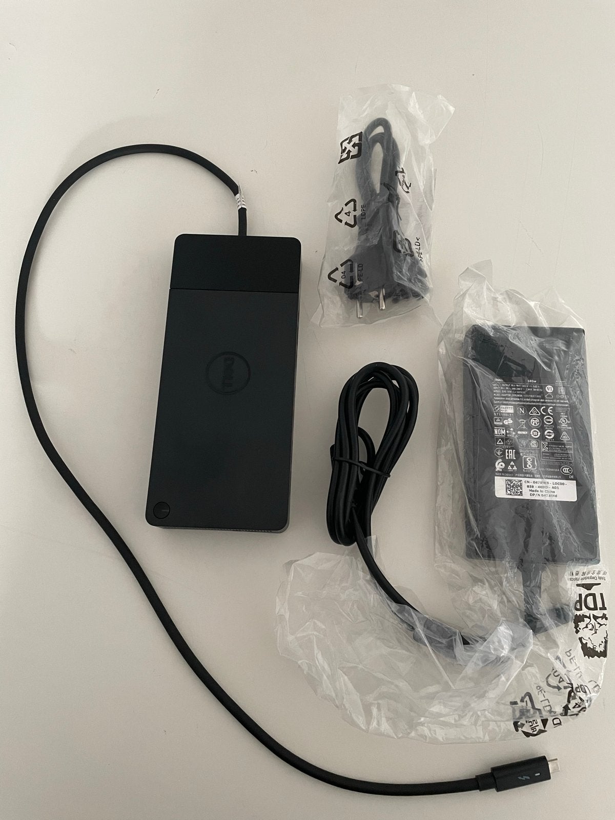 Dell WD19TBS Thunderbolt Docking Station NIEUWE 180W Adapter, Ophalen, Zo goed als nieuw, Docking station, Laptop