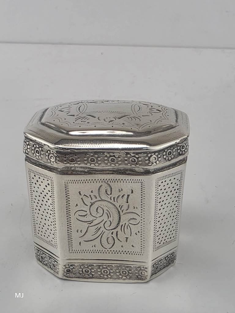 Zilveren lodereindoosje                                 Z163, Antiek en Kunst, Ophalen of Verzenden, Zilver