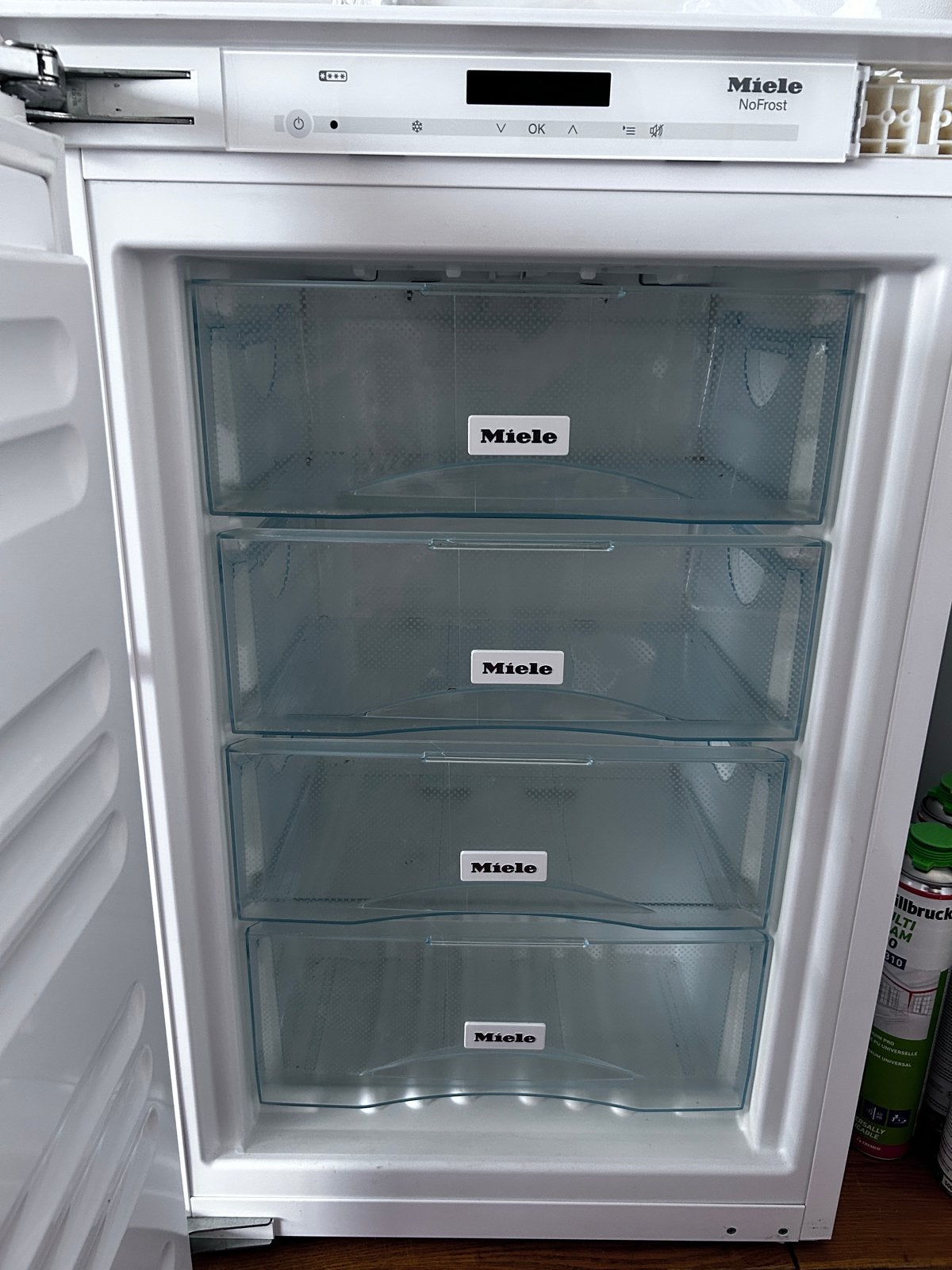 Miele FN 32402 i NoFrost Inbouw Vriezer, Witgoed en Apparatuur, 100 tot 150 liter, Met aparte vriezer, Zo goed als nieuw, 45 tot 60 cm