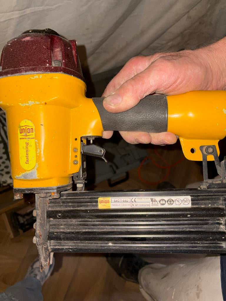 Union tacker/spijkerpistool, Doe-het-zelf en Verbouw, Ophalen, Gebruikt