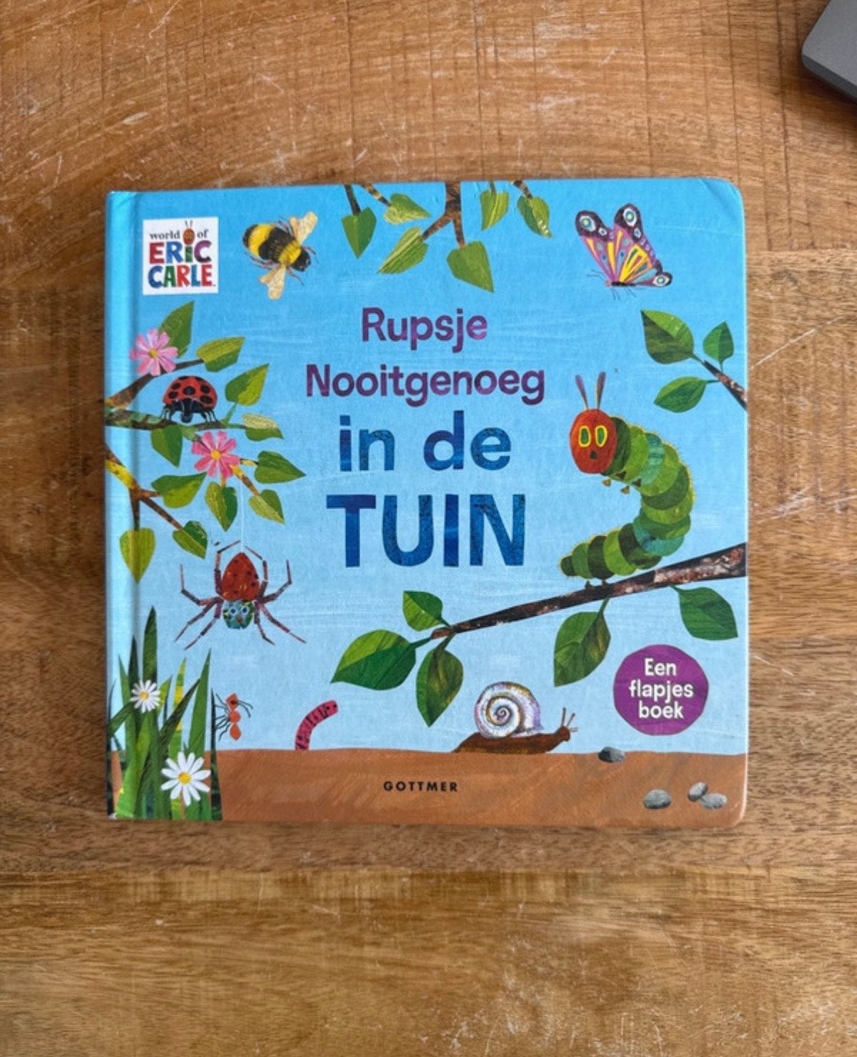 Rupsje Nooitgenoeg in de Tuin - Flapjesboek, Boeken, Ophalen of Verzenden, Zo goed als nieuw, Uitklap-, Voel- of Ontdekboek, 0 tot 6 maanden
