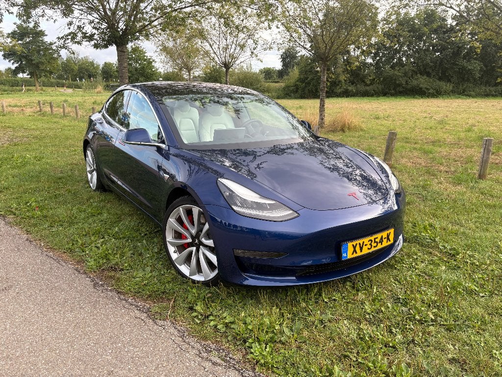 Tesla Model 3 Performance 2019 Deep Blue Metallic Wit, Auto's, Automaat, Dealer onderhouden, 4x4, 1831 kg