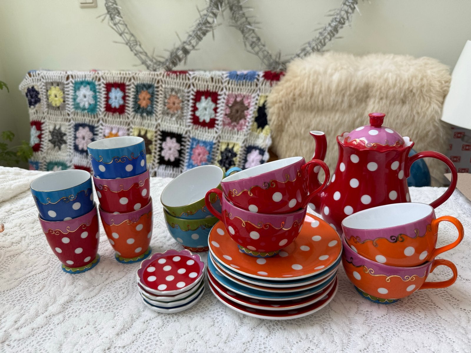 Douwe Egberts servies: theepot, 6 kopjes en 10 schotels, Gebruikt, Overige merken, Vintage, Ophalen of Verzenden