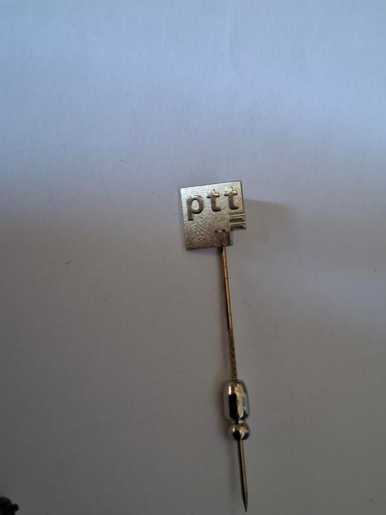 PTT zilver speldje, Verzamelen, Speldjes, Pins en Buttons, Ophalen of Verzenden, Zo goed als nieuw, Merk, Speldje of Pin