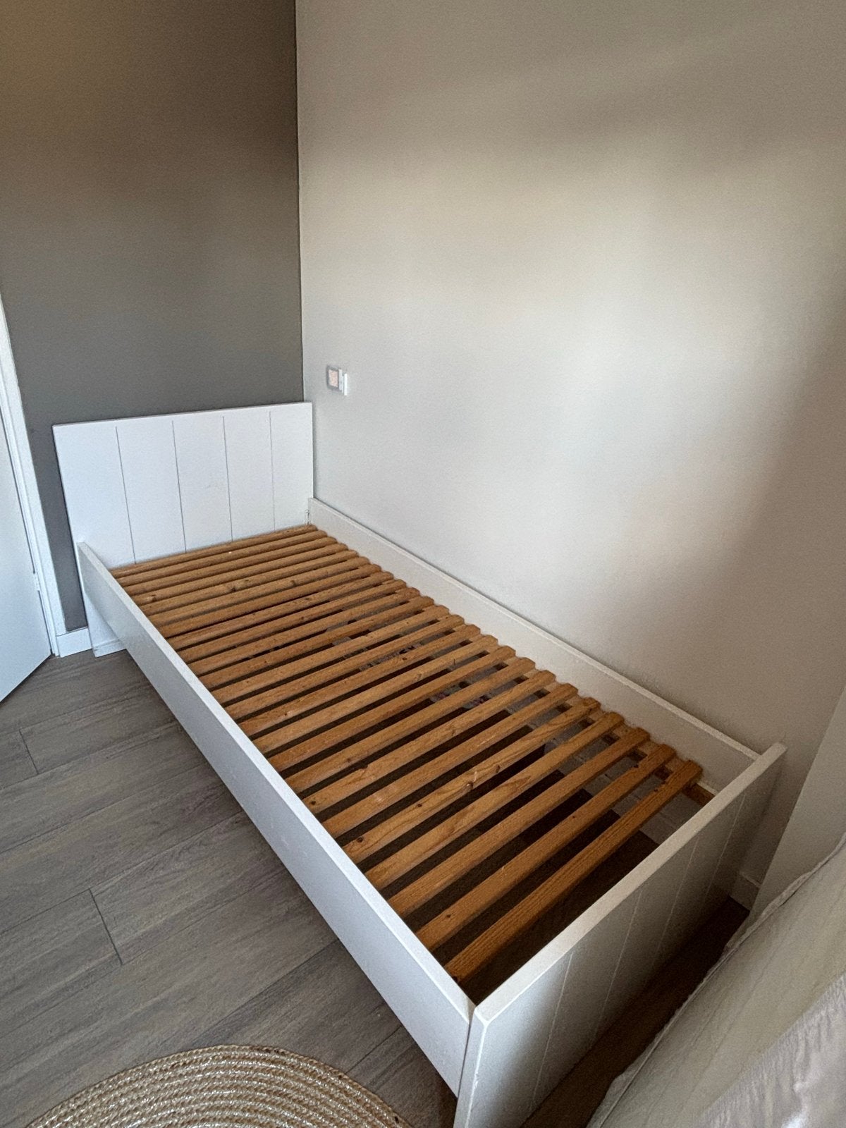 Hardhouten eenpersoonsbed 90x200cm met lattenbodem, Ophalen, Gebruikt, 90 cm, Eenpersoons