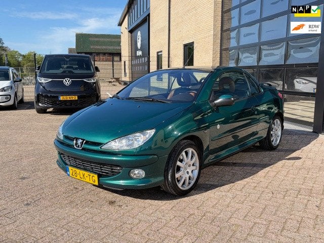 Peugeot 206 CC 1.6-16V Roland Garros, Leer, Clima, Voorwielaandrijving, Gebruikt, 4 cilinders, Cabriolet