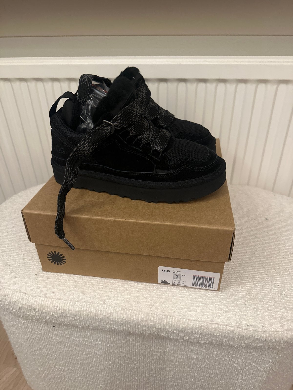 UGG Lowmel sneakers zwart, Ophalen of Verzenden, Nieuw, Zwart, Sneakers of Gympen