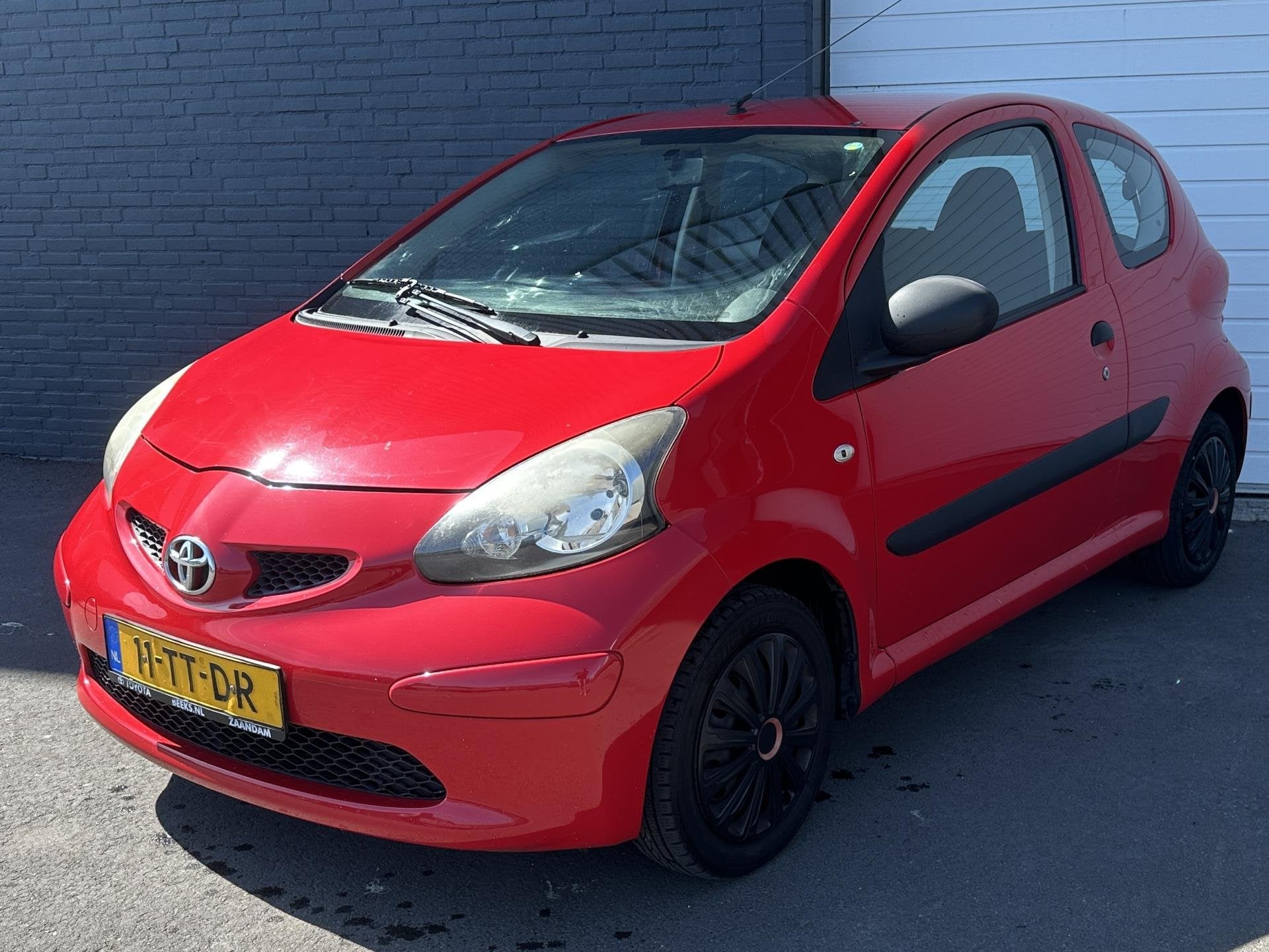 Toyota Aygo 1.0-12V APK TOT 15-02-2027/ZUINIG/ORGNL, Auto's, Voorwielaandrijving, Stof, Gebruikt, Zwart