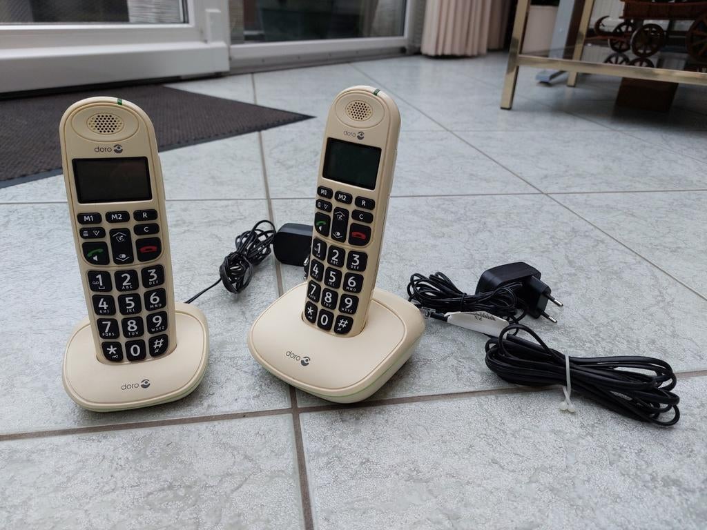Senioren telefoon Doro PhoneEasy 100W duoset, Ophalen of Verzenden, Gebruikt, 2 handsets