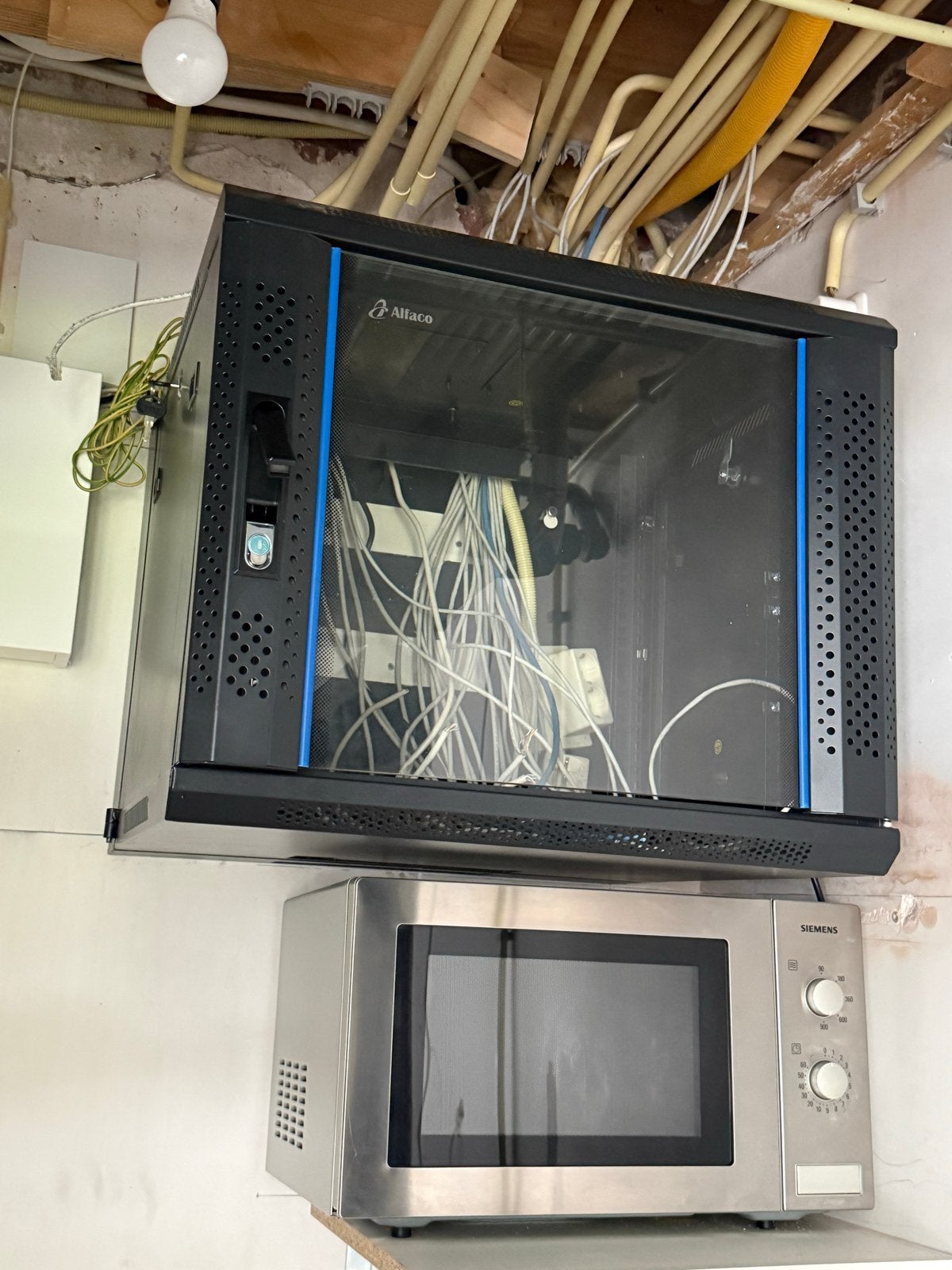 Alfaco patchkast B60 D61 H50, Computers en Software, Ophalen, Gebruikt, Glas, Plaatstaal