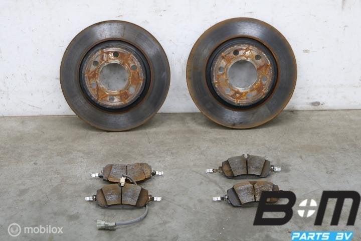 Remschijven en blokken achter VW T7 10km oud 7TG615601B, Gebruikt