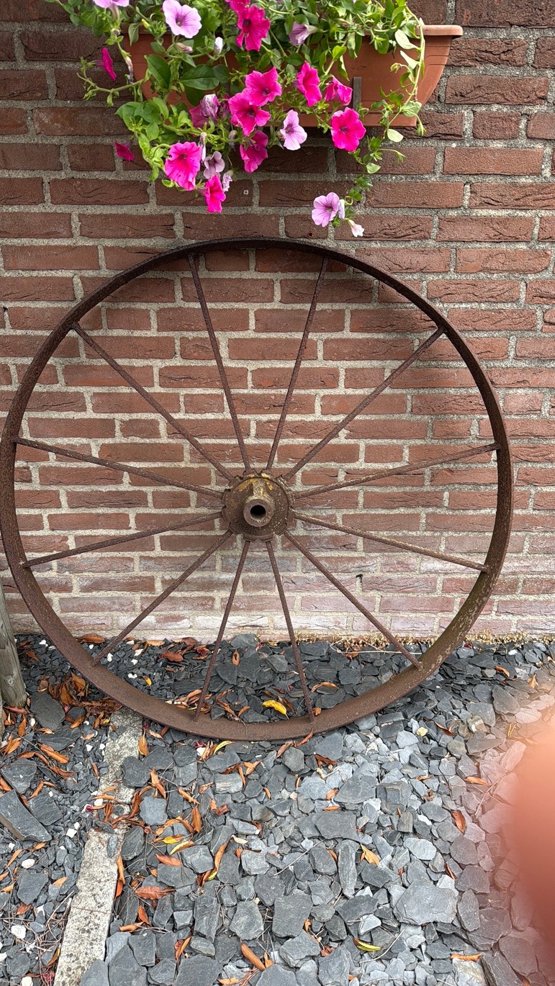 Ijzeren karrewiel, Ophalen
