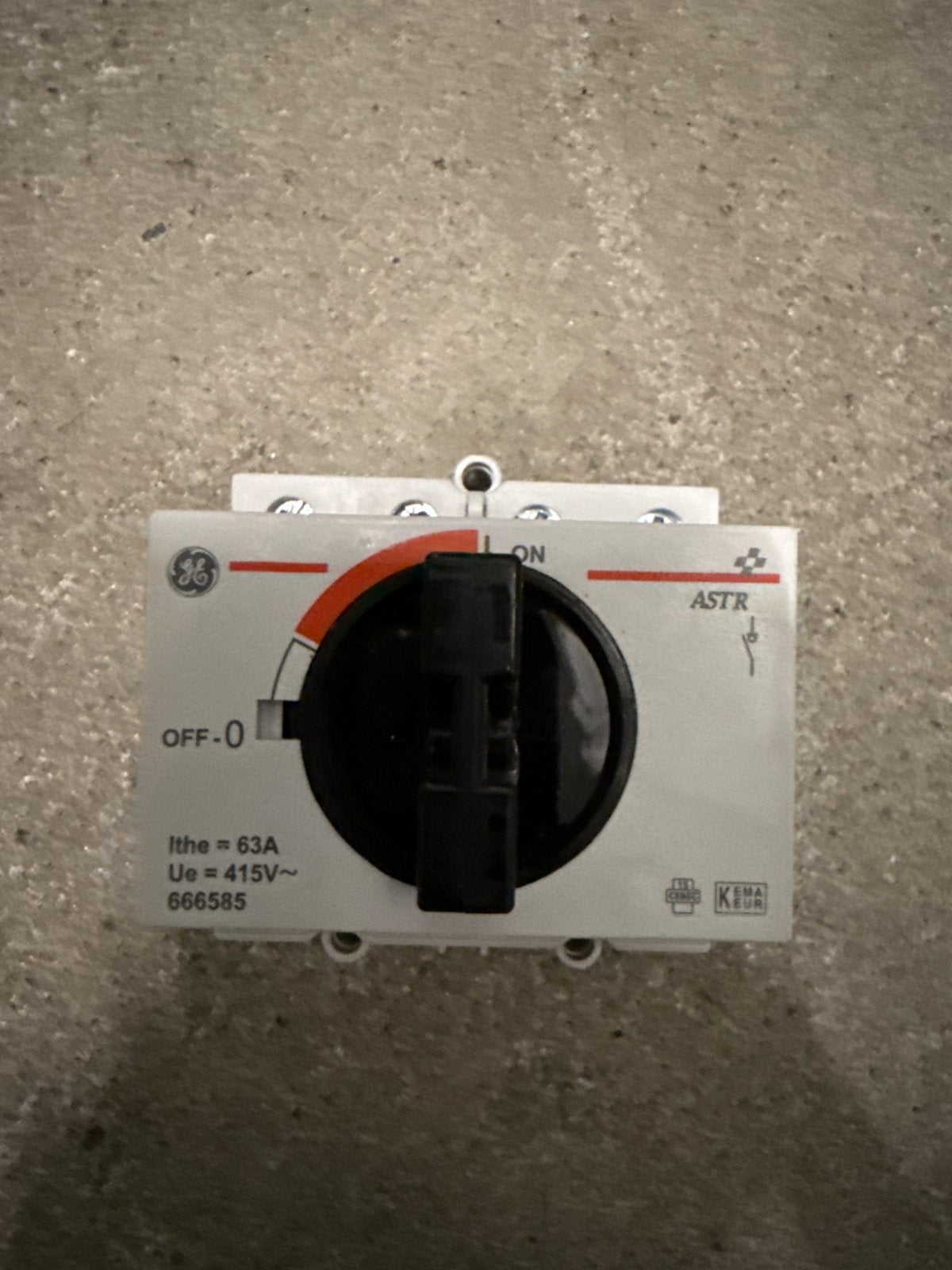 GE ASTR Schakelaar 63A 415V - Nieuwstaat, Ophalen of Verzenden, Zo goed als nieuw, Overige merken, Schakelaar