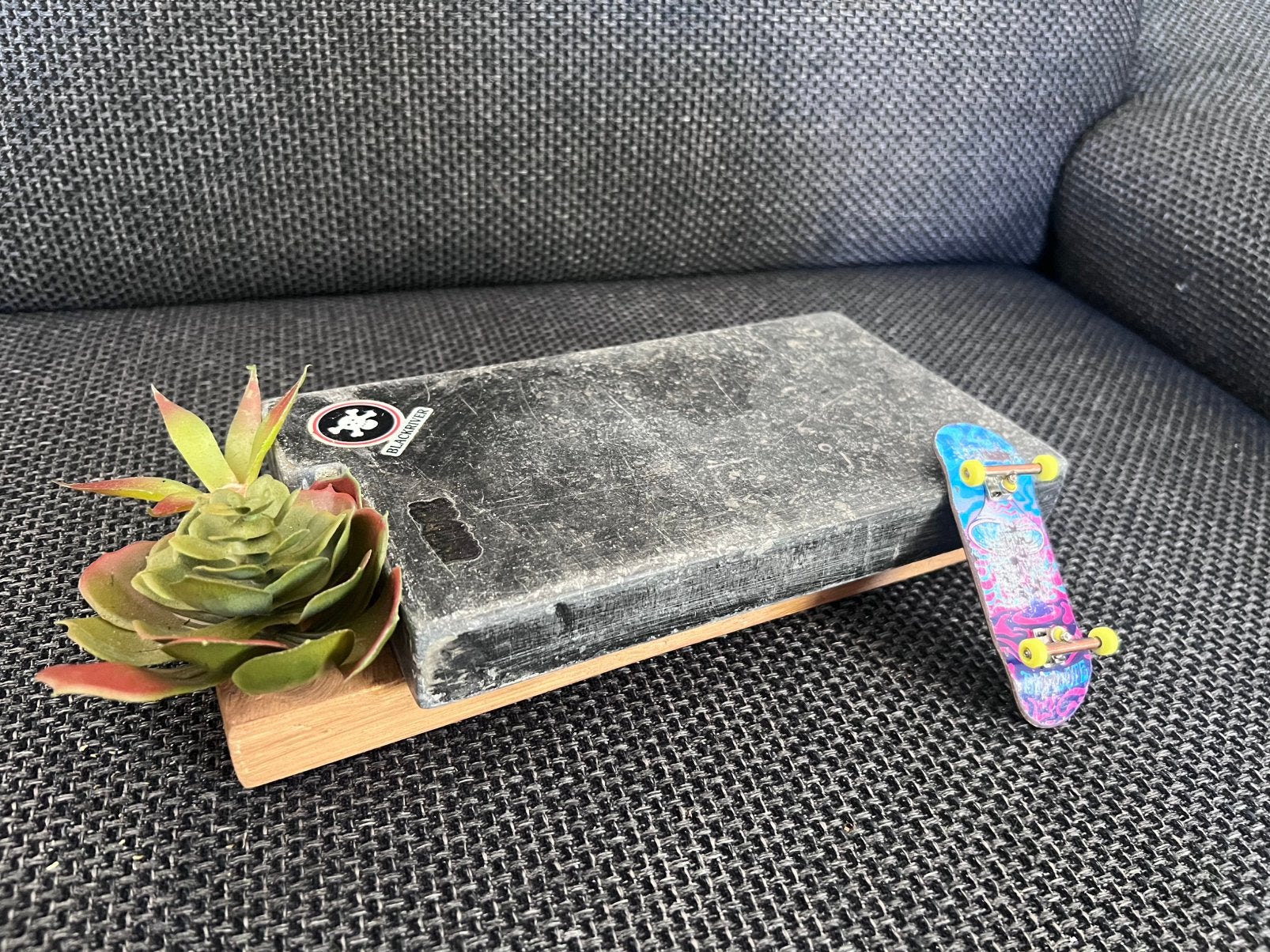 Fingerboard stone Park bench (2kg) (board not included), Ophalen of Verzenden, Zo goed als nieuw
