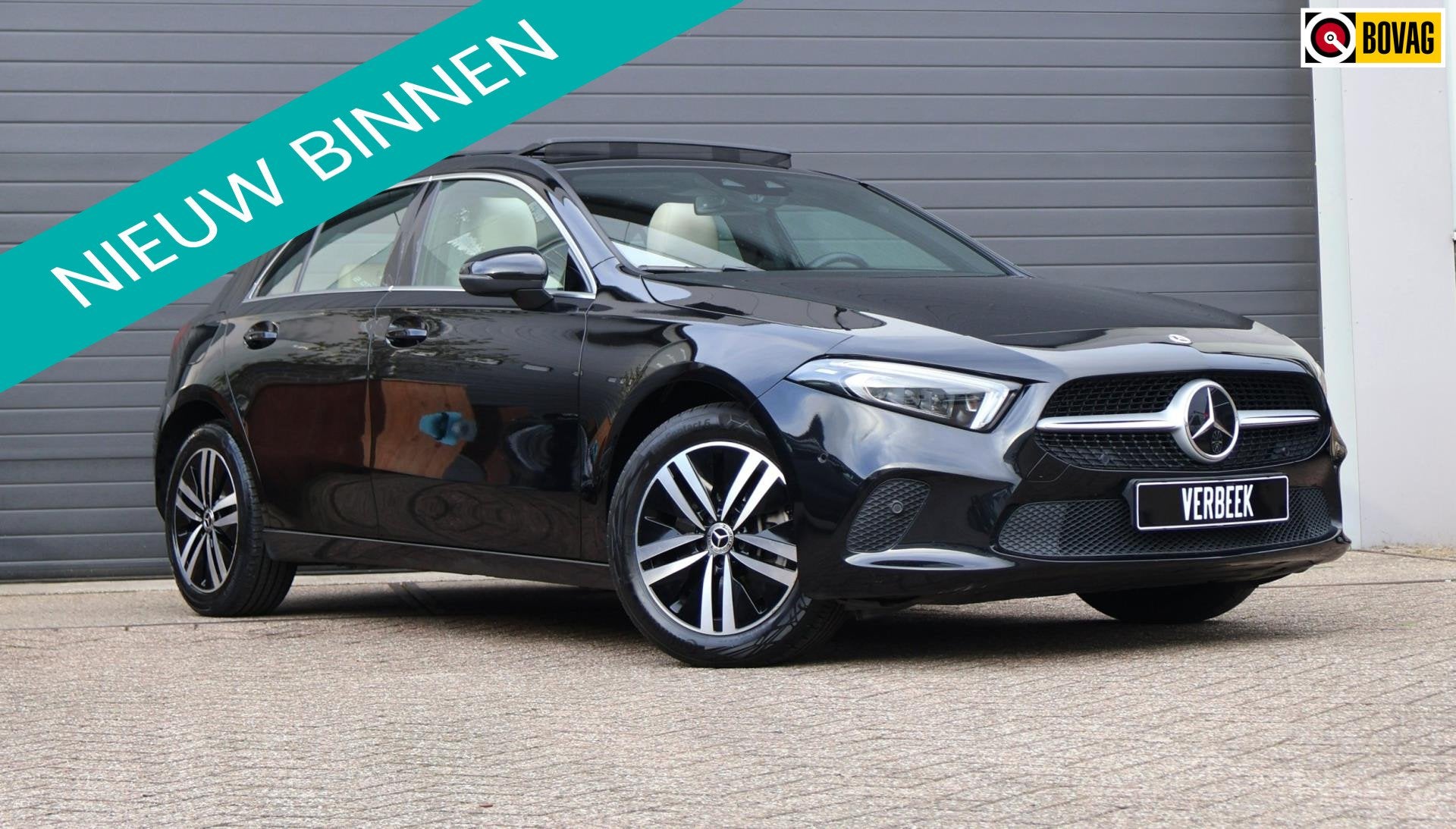 Mercedes-Benz A-klasse 250 e Luxury Line Pano/Leder/Camera/P, Gebruikt, Beige, 4 cilinders, Zwart