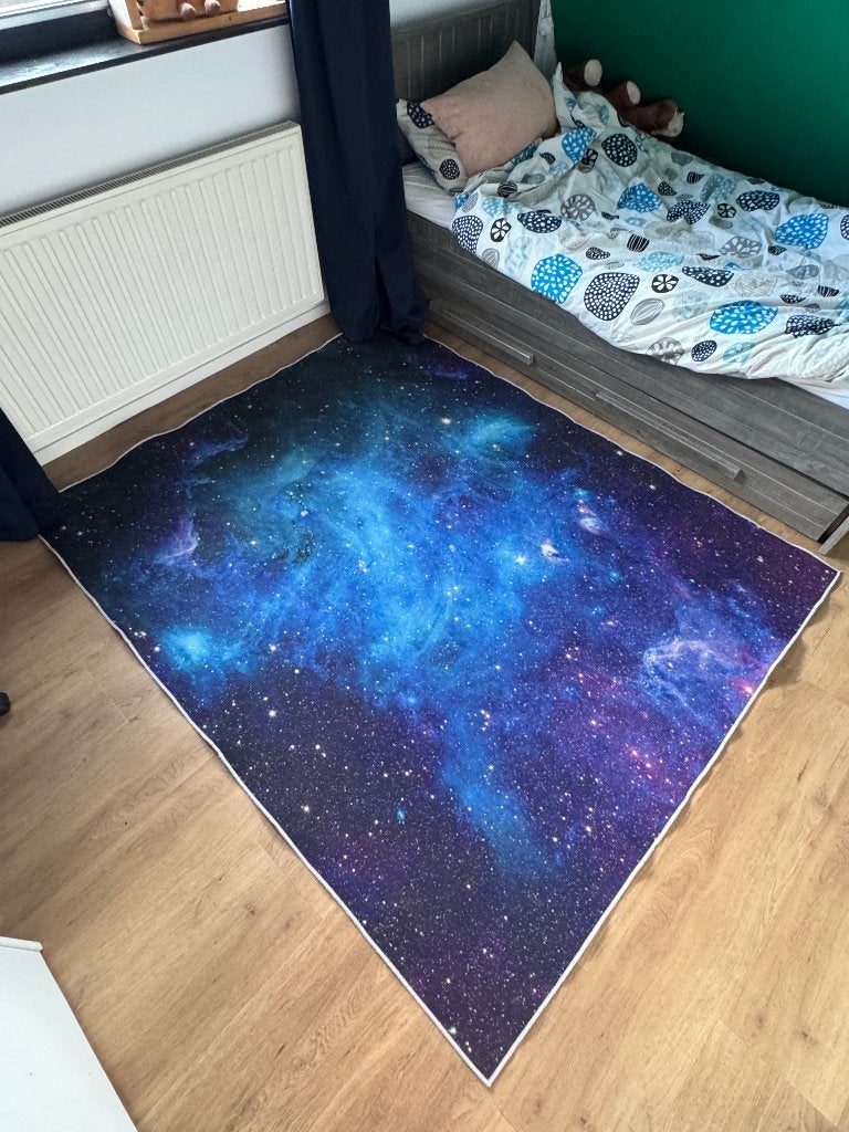 Vloerkleed kinderkamer heelal 160x200 cm, Meerkleurig, Ophalen, Zo goed als nieuw, Kleed of Kussen