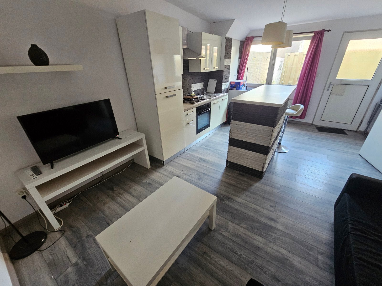 Zomerhuisje te (voor tijdelijk) te huur in Wijk aan Zee, Huizen en Kamers, 20 tot 35 m²