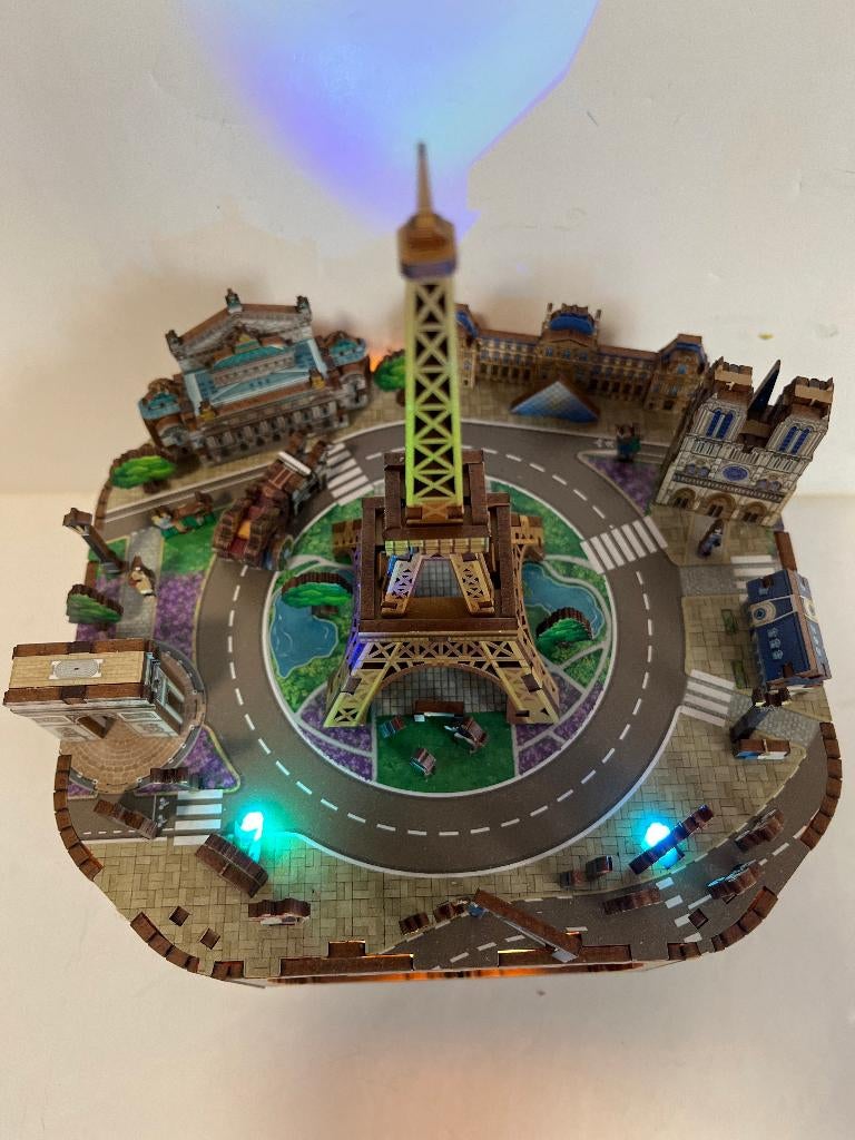 Music Box - Romantic Paris incl. verlichting, Verzenden, Zo goed als nieuw, Groter dan 1:32