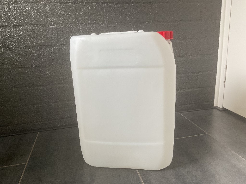 Witte jerrycan , schoon van binnen en buiten. 25 liter, Ophalen