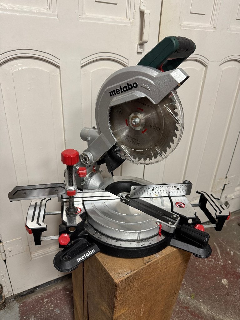 Metabo KS 216 M afkortzaag, Doe-het-zelf en Verbouw, Ophalen of Verzenden, Zo goed als nieuw, Afkortzaag, 30 tot 70 mm