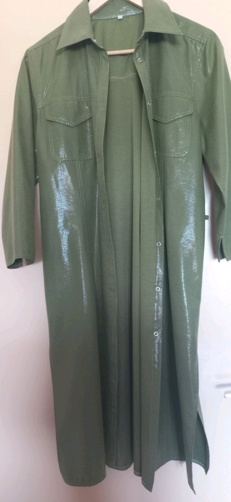 Stoere Olijfgroene Jas/Overhemdjurk Metallic Glans – Maat 38, Ophalen of Verzenden, Zo goed als nieuw, Maat 38/40 (M), Groen