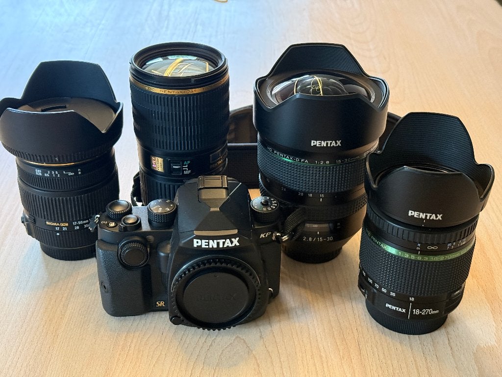 Complete set Pentax KP body met 4 toplenzen, Audio, Tv en Foto, Fotocamera's Digitaal, Ophalen, Spiegelreflex, 24 megapixels, Pentax
