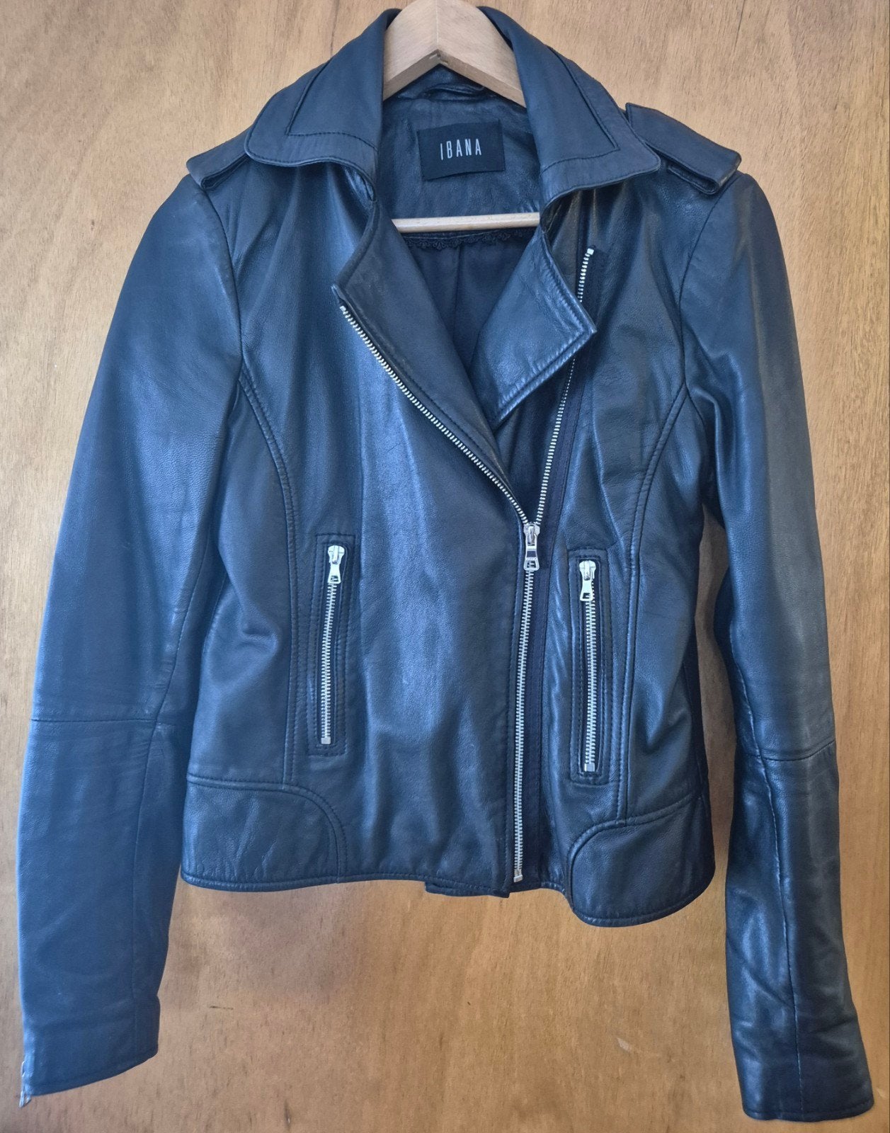 IBANA Bear Blaze Zwart Leren Jasje - Maat 34 (XS), Kleding | Dames, Zwart, IBANA, Ophalen of Verzenden, Maat 34 (XS) of kleiner