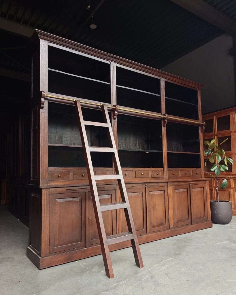 Grote brede bibliotheekkast met ladder | Boekenkast #8005, Huis en Inrichting, Gebruikt, -, 200 cm of meer, -