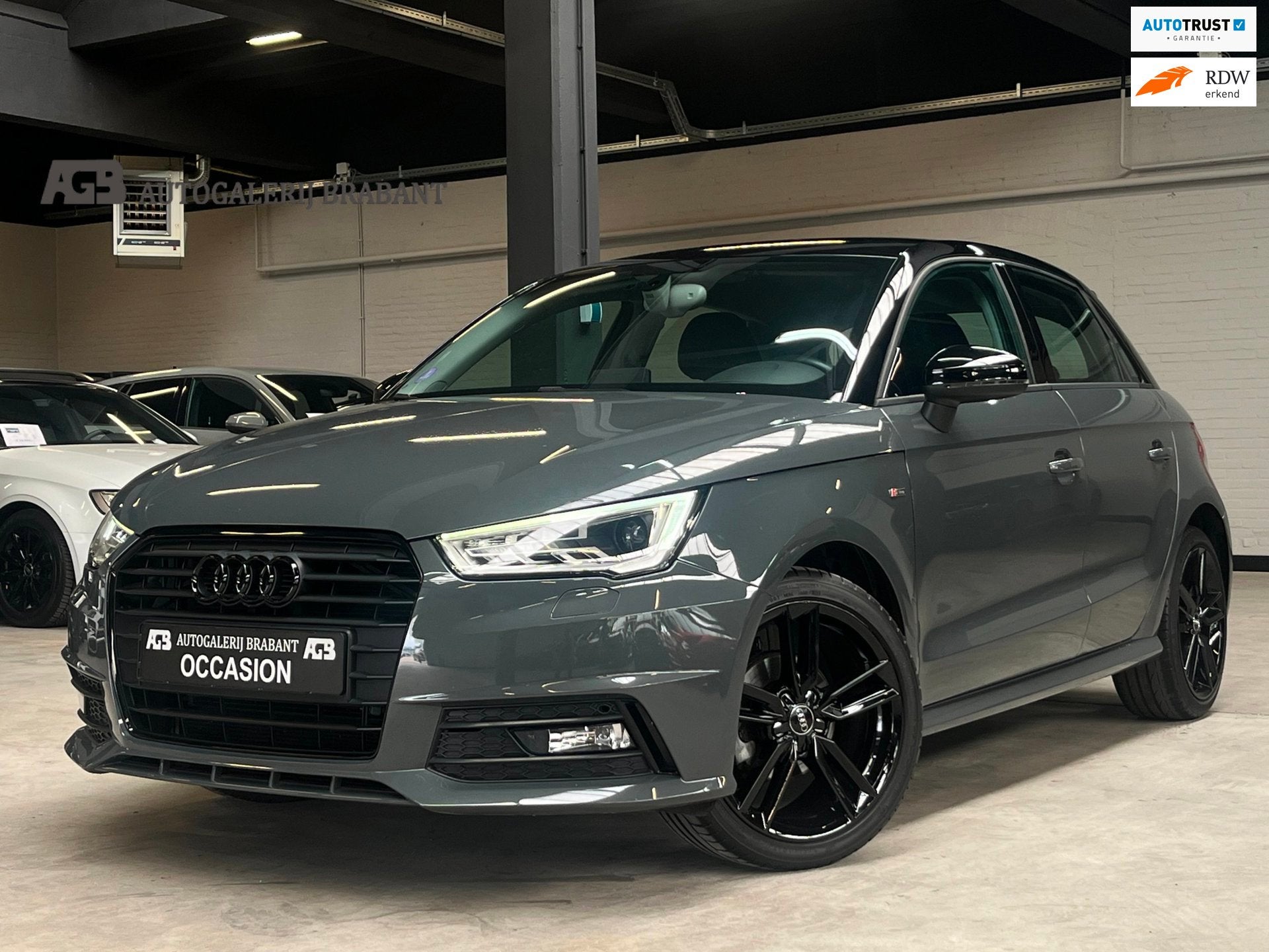 Audi A1 SPORTBACK 1.0 TFSI S Line Navigatie/Bluetooth, Auto's, Voorwielaandrijving, Stof, Bedrijf, 999 cc