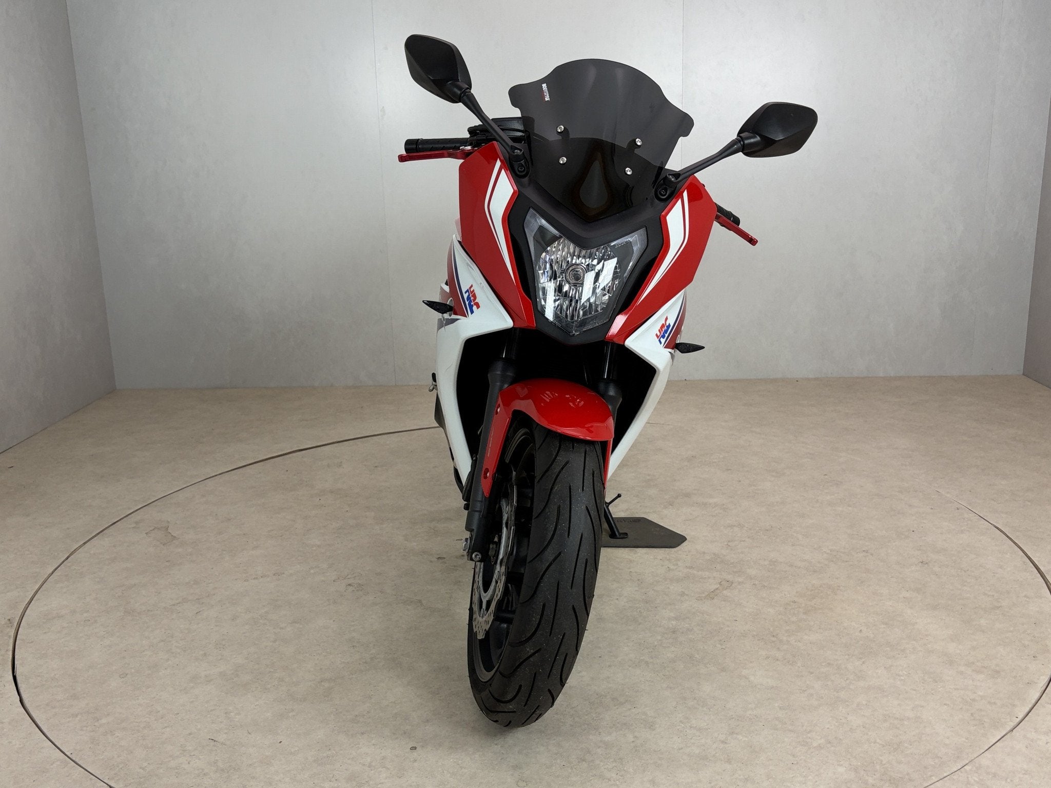 Honda CBR 650F ABS (bj 2014), Cco@honda-eu.com, Stroombaan 4
1181 VX  Amstelveen, Honda Motor Europe Ltd, Sport
