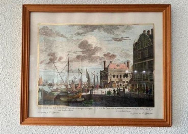 ingekleurde gravure Gezicht op het gebouw Zeeregt Amsterdam, Antiek en Kunst, Ophalen of Verzenden