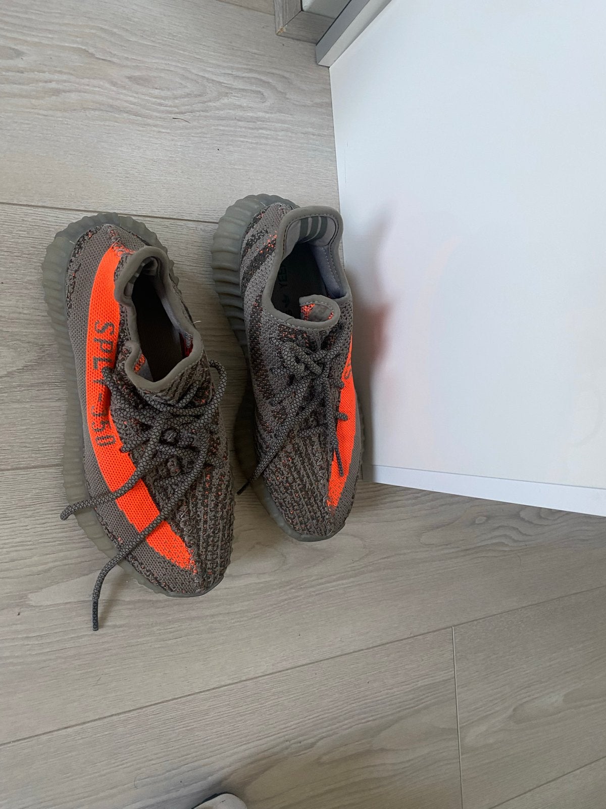 Adidas Yeezy Boost 350 V2 Beluga 2.0 - Maat 40.5, Ophalen of Verzenden, Gedragen, Overige kleuren, Sneakers of Gympen