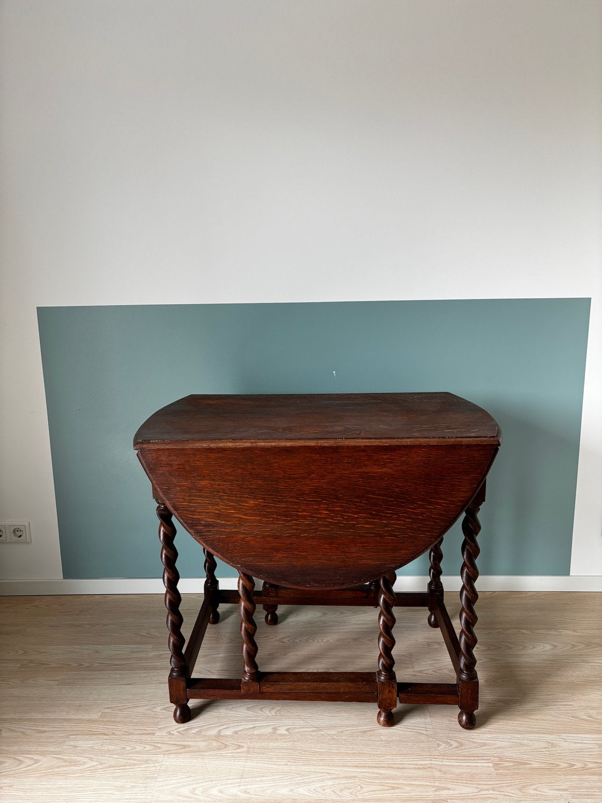 Antieke Hangoor Tafel met Gedraaide Poten, Ophalen