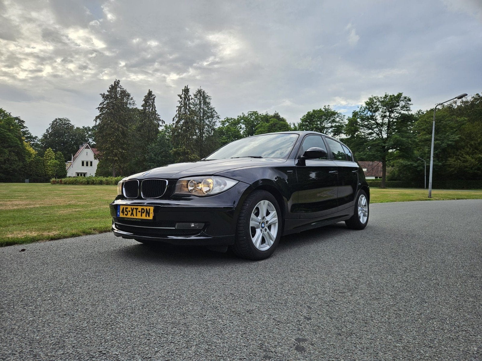 bmw 1 serie met 188400 NAP originele Nederlandse auto, 1-Serie, Zwart, Handgeschakeld, Particulier
