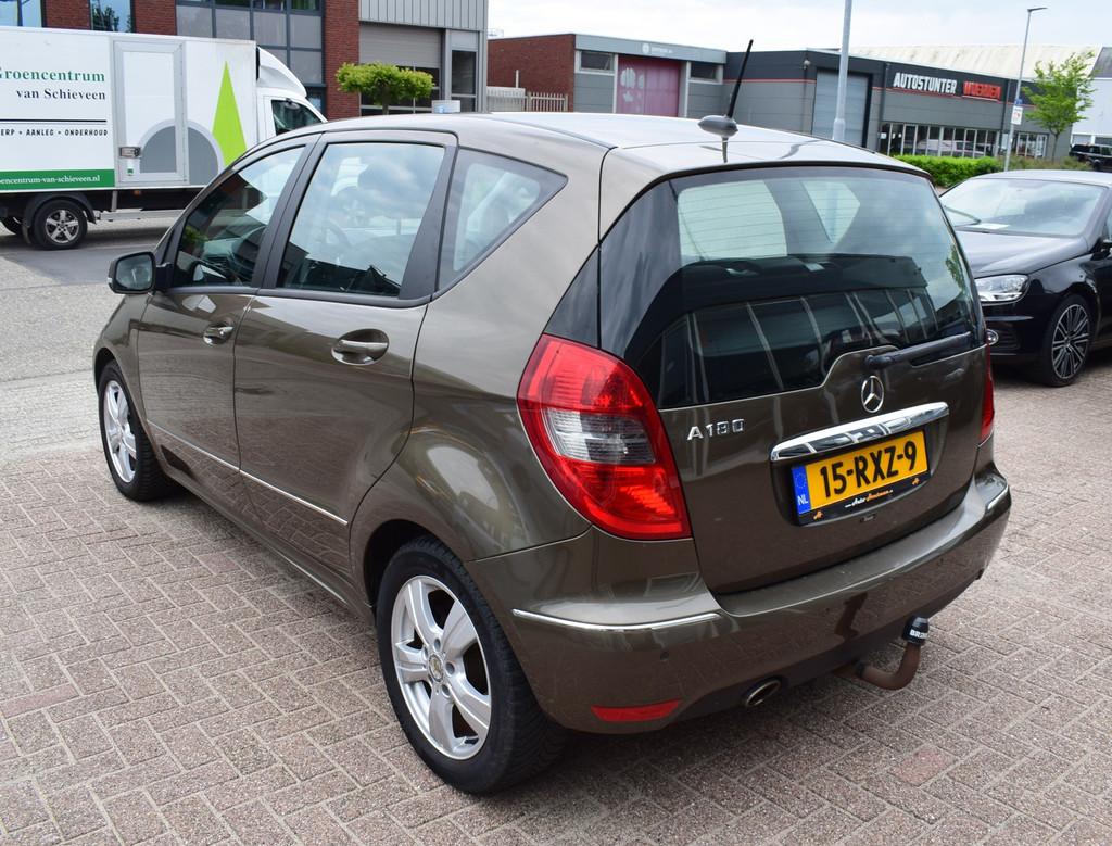 Mercedes-Benz A-klasse 180 Business Avantgarde | automaat| a, Euro 5, Gebruikt, Zwart, 4 cilinders