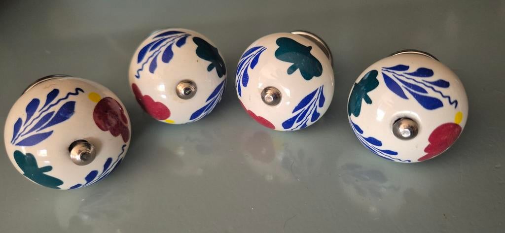 4x Keramische Kastknoppen met Bloemenpatroon, Huis en Inrichting, Ophalen, Gebruikt