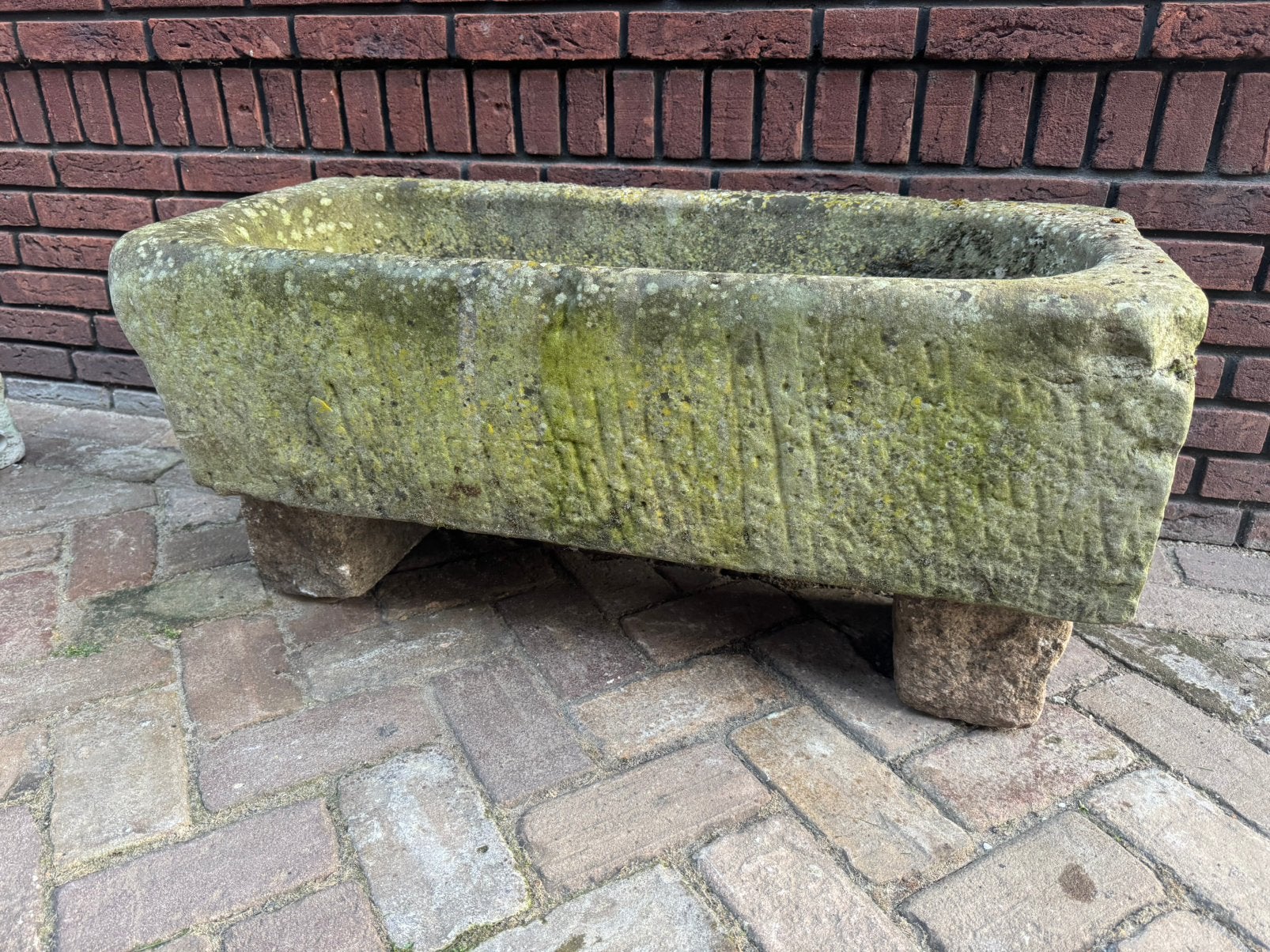 Zeer fraaie Bentheimer zandsteen bloembak / trog, Ophalen, Zo goed als nieuw, Rond, Minder dan 30 cm