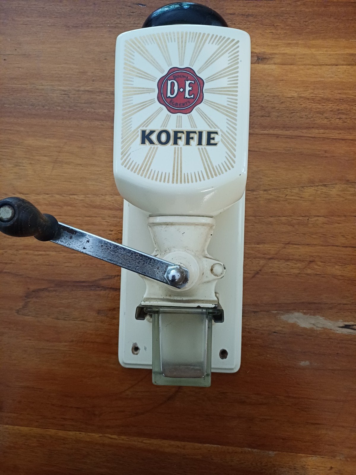 Vintage Douwe Egberts wandkoffiemolen, Ophalen