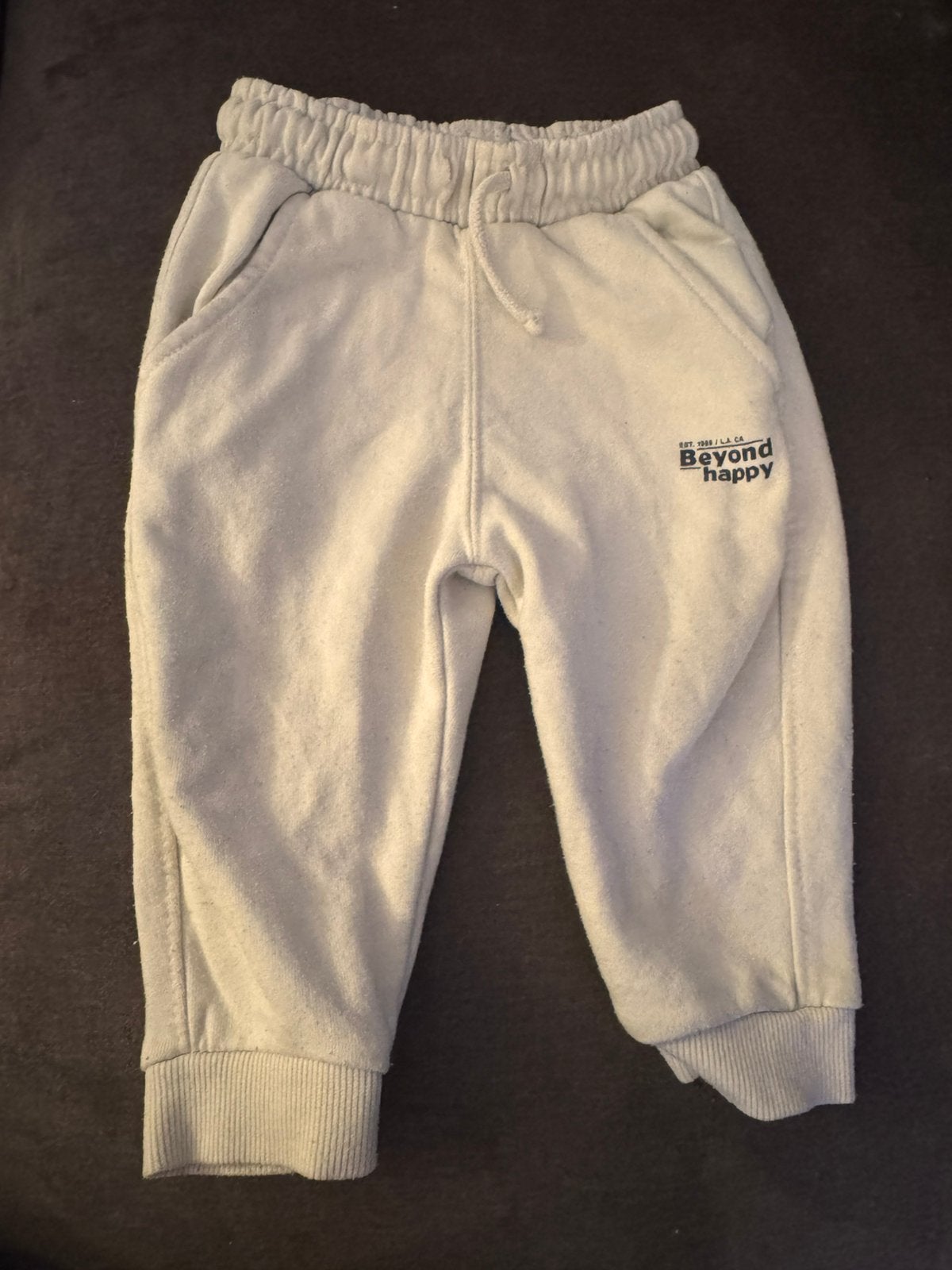 Stoer beige Zara joggingbroekje 9-12 maanden (80, Kinderen en Baby's, Babykleding | Maat 80, Ophalen of Verzenden, Zo goed als nieuw